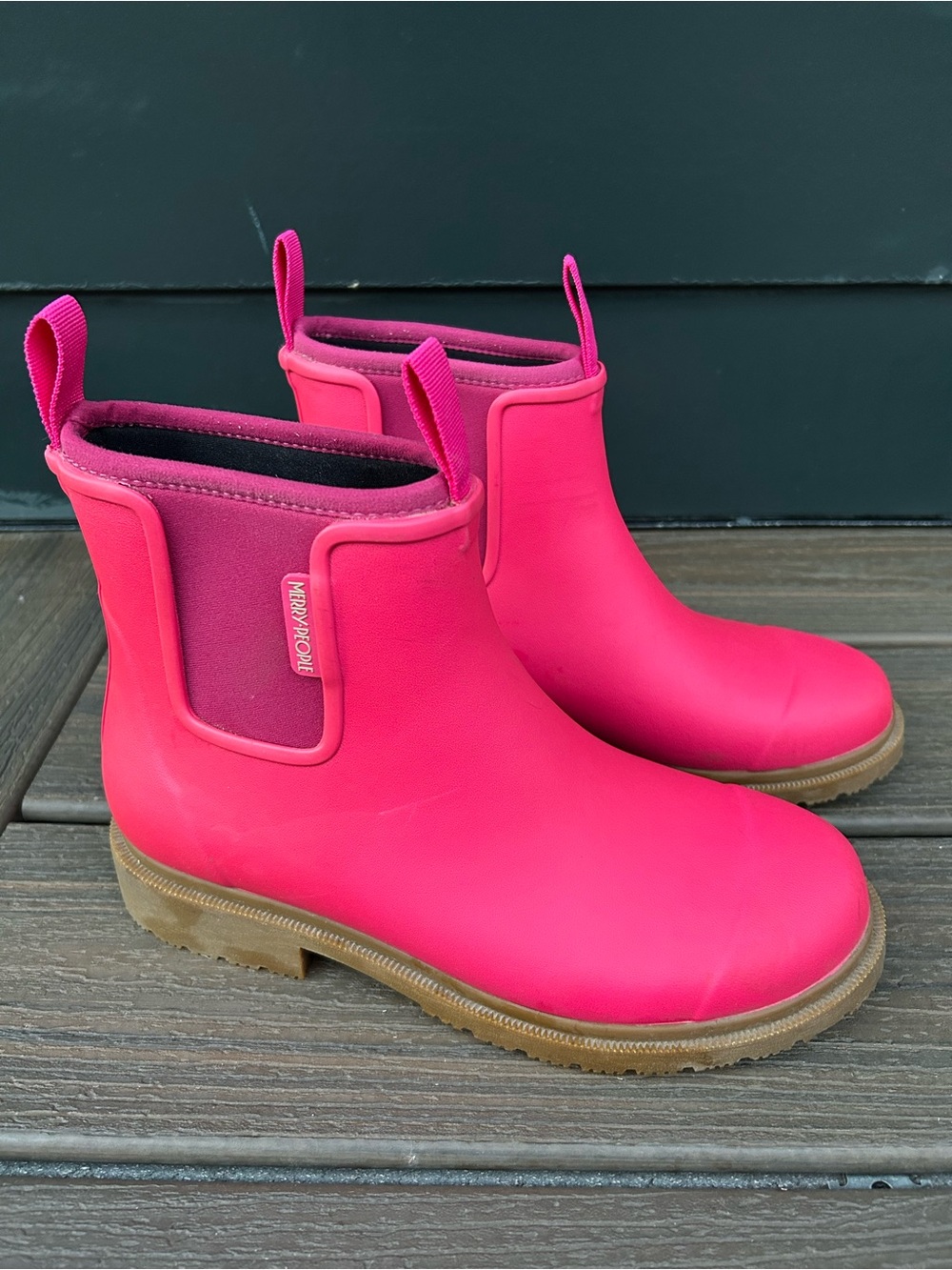 Merry People Bobbi Ankle Rain Boots Hot Pink Gum Sole EU 40 US Womenโs 9